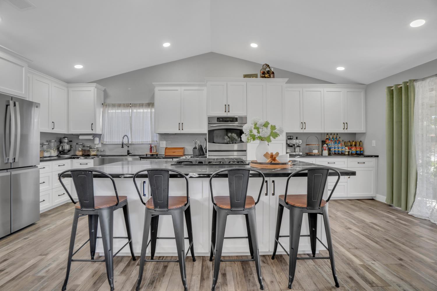 1460 Jennifer Street Ripon, CA 95366 - Photo 11 of 32 Gallery Image 11