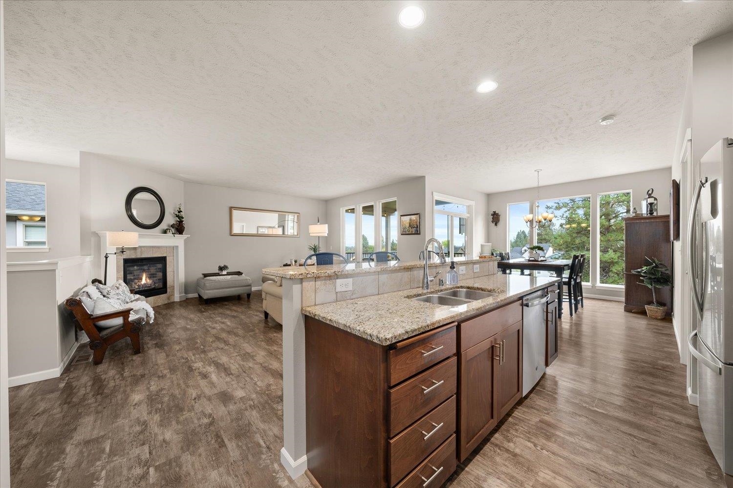 4507 South Willow Road Spokane Valley, WA 99206 - Photo 5 of 24