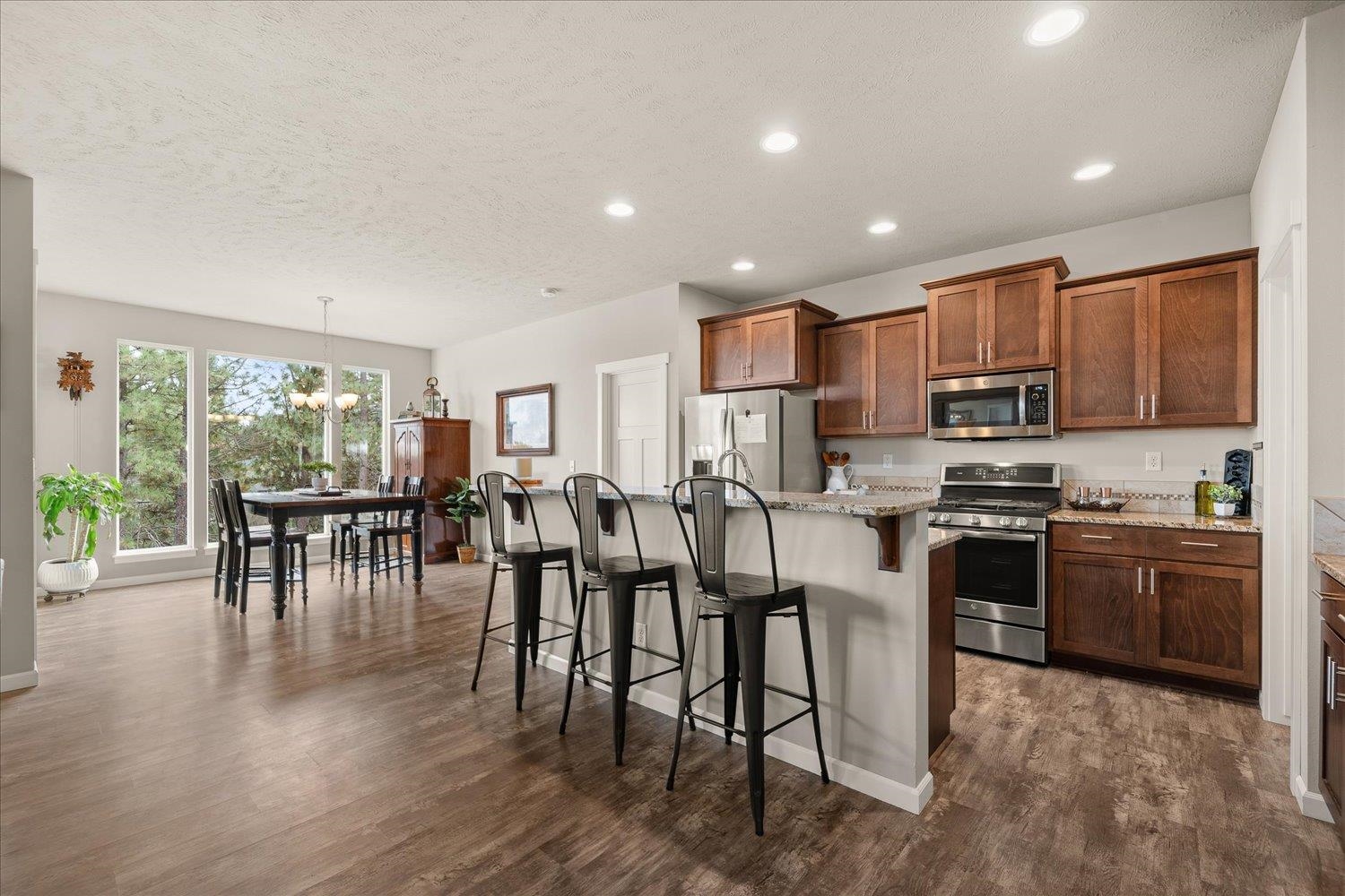 4507 South Willow Road Spokane Valley, WA 99206 - Photo 7 of 24