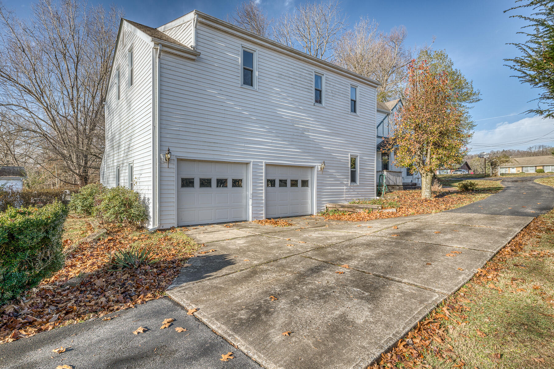 130 Crossway Road Bristol, VA 24201 - Photo 2 of 50 130 Crossway Rd 2