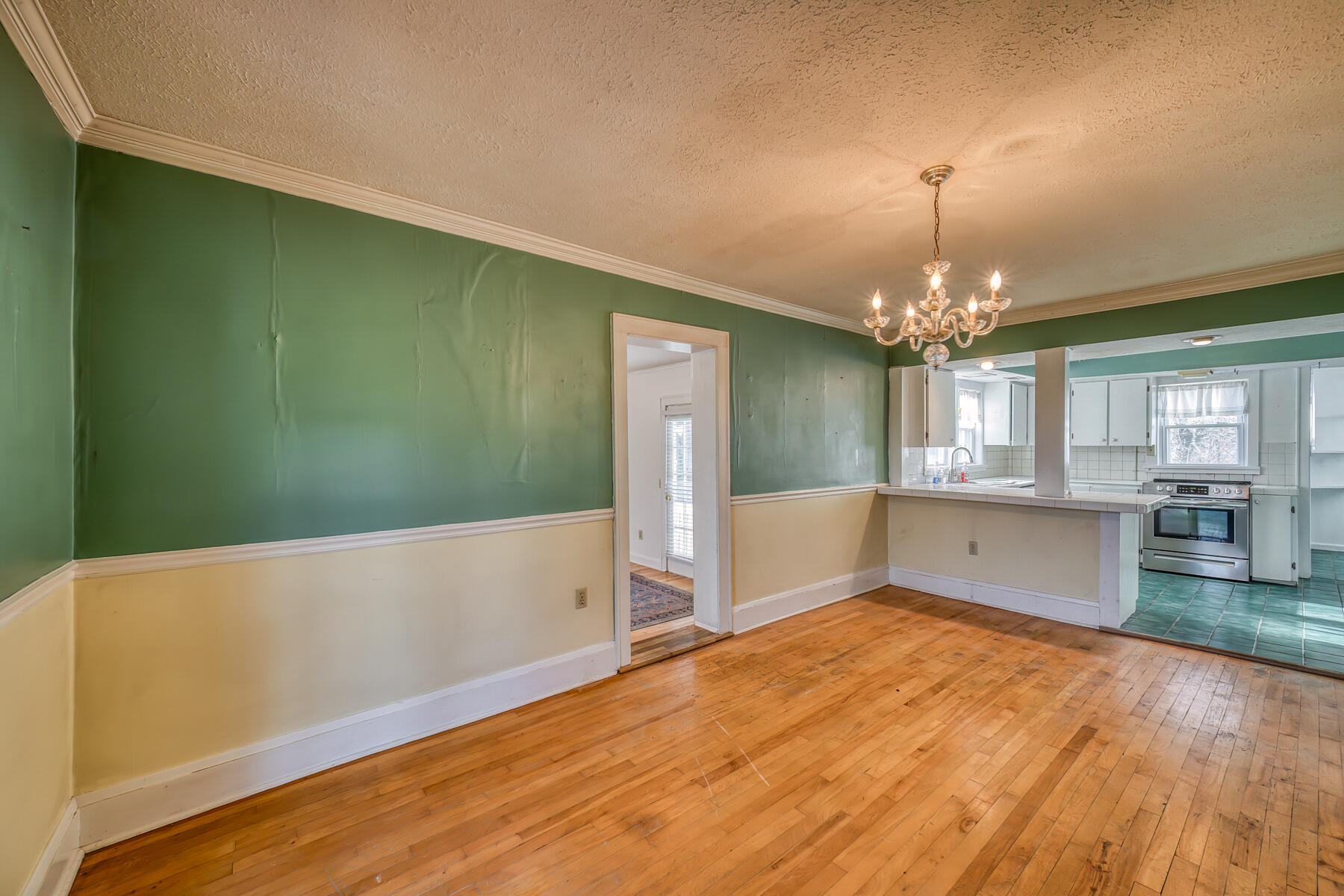 130 Crossway Road Bristol, VA 24201 - Photo 7 of 50 130 Crossway Rd 7
