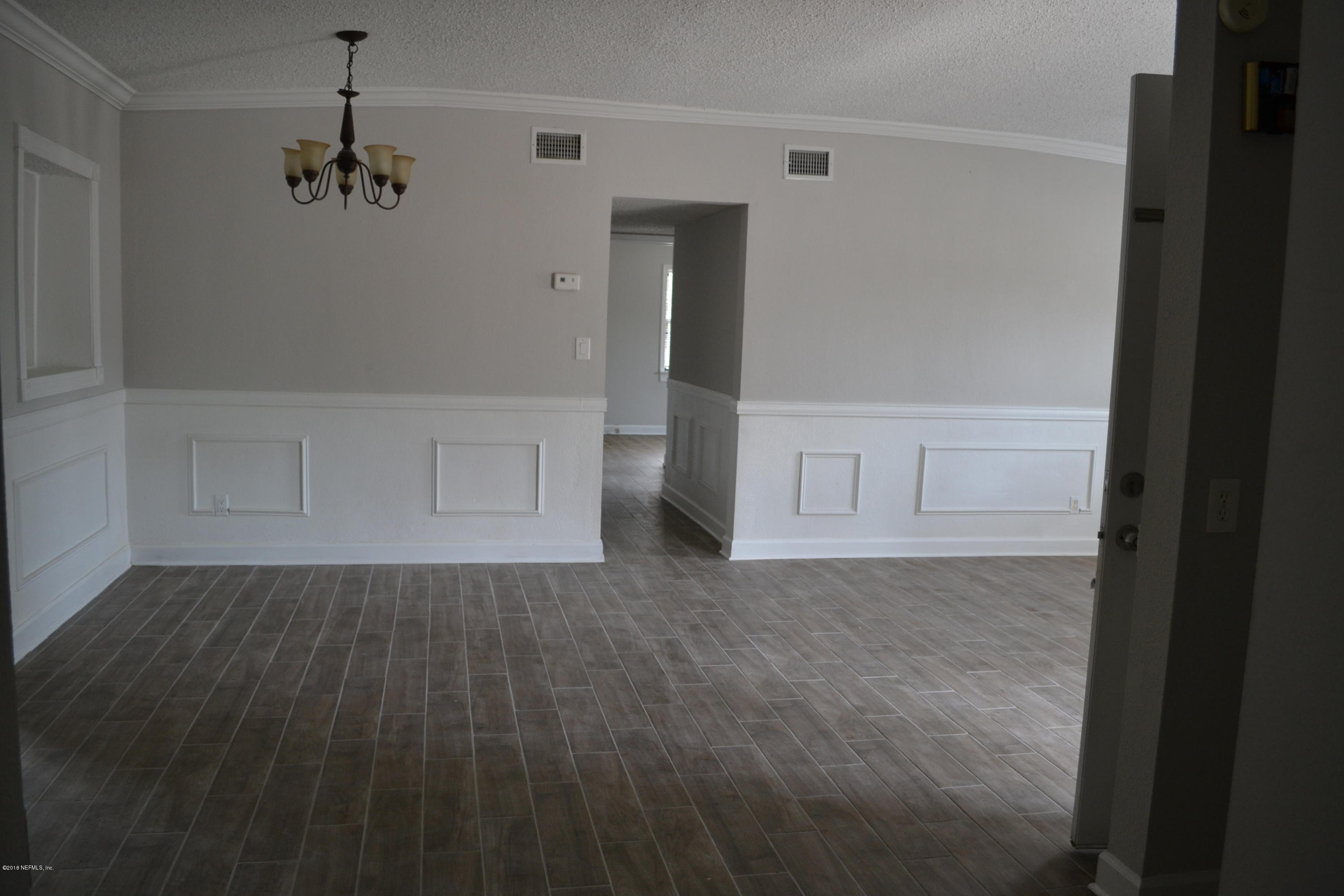 8904 Ricardo Lane Jacksonville, FL 32216 - Photo 4 of 15 Dining Area