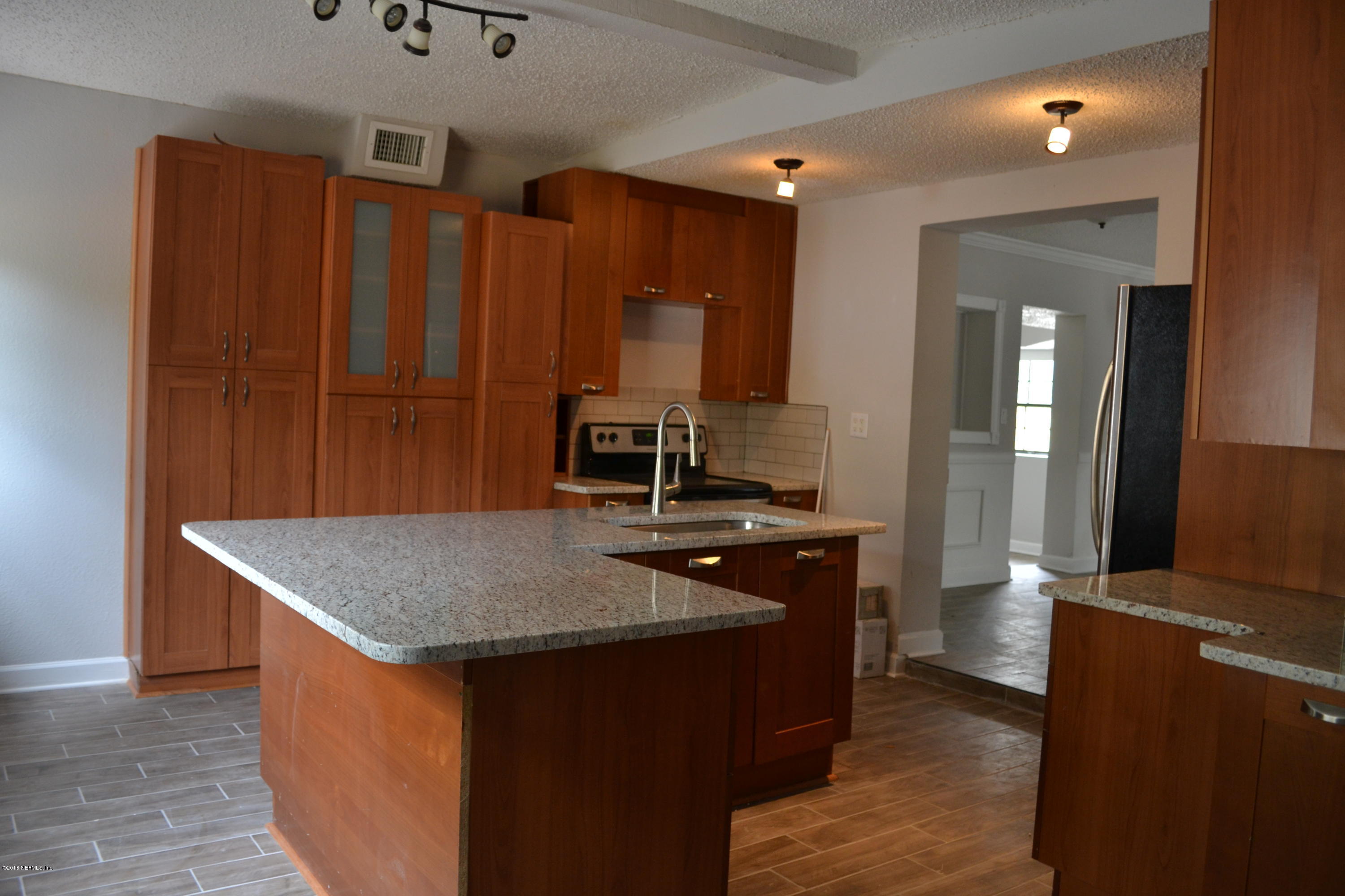 8904 Ricardo Lane Jacksonville, FL 32216 - Photo 6 of 15 Kitchen2