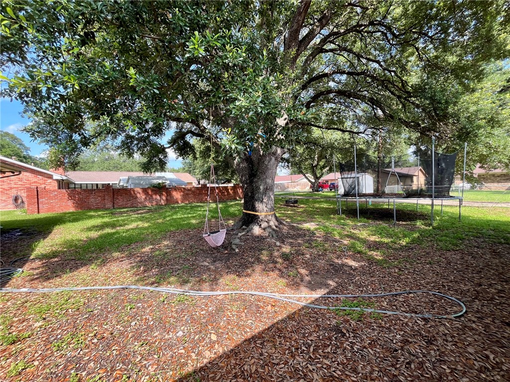 909 Anderson Street Hearne, TX 77859 - Photo 18 of 22