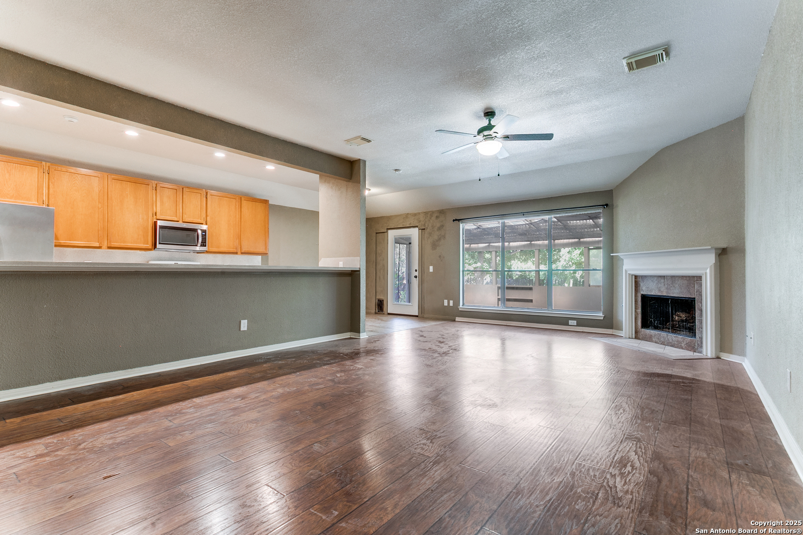 10518 Mustang Ridge Converse, TX 78109 - Photo 2 of 16