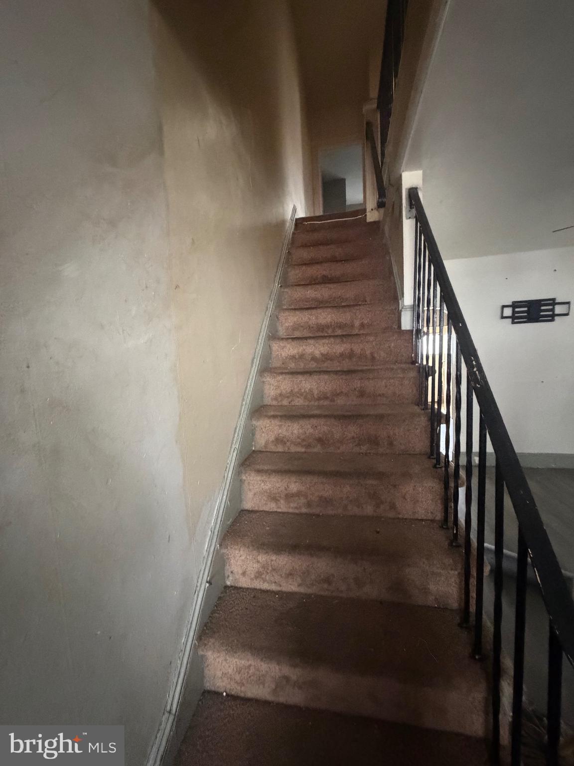 6054 North American Street Philadelphia, PA 19120 - Photo 2 of 10 a view of entryway