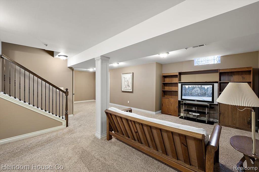 45926 South Stonewood Road Canton, MI 48187 - Photo 46 of 73