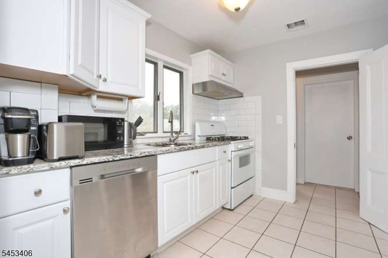 120 Liberty Street Ridgewood, NJ 07450 - Photo 7 of 26 Gallery Image 7