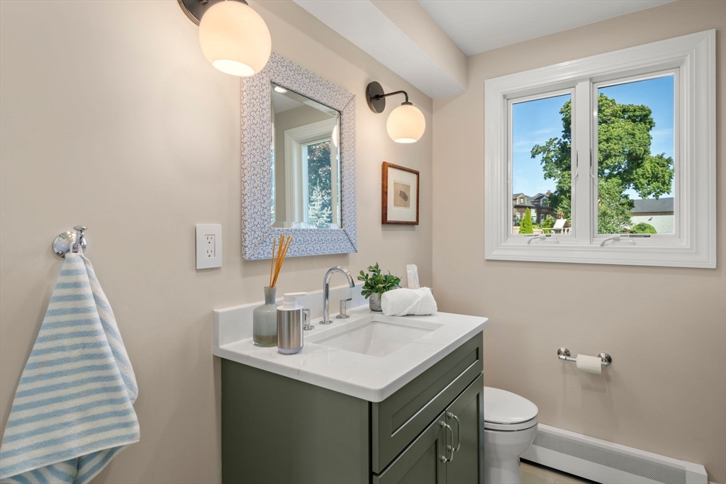 21 Hicks Point Road Duxbury, MA 02332 - Photo 13 of 35