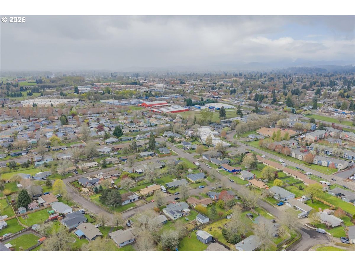 341 Northeast Cambridge Circle Corvallis, OR 97330 - Photo 41 of 46 a view of a city