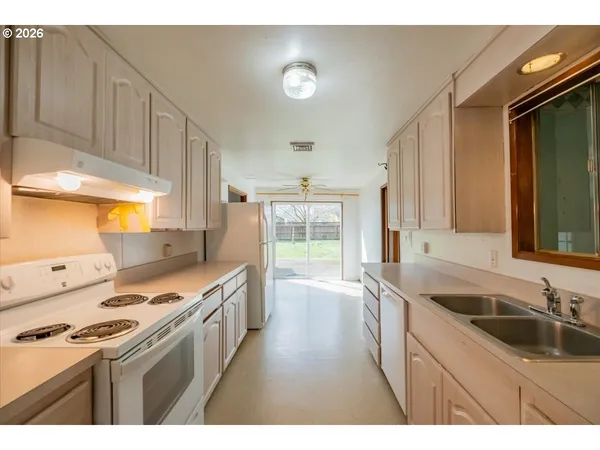 $320,000 | 341 Northeast Cambridge Circle, Corvallis, OR 97330