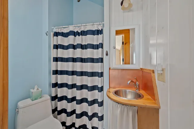 $940,000 | 151 Brock Hill Road, Bristol, NH 03222