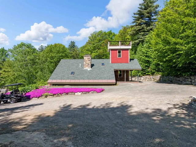 $940,000 | 151 Brock Hill Road, Bristol, NH 03222