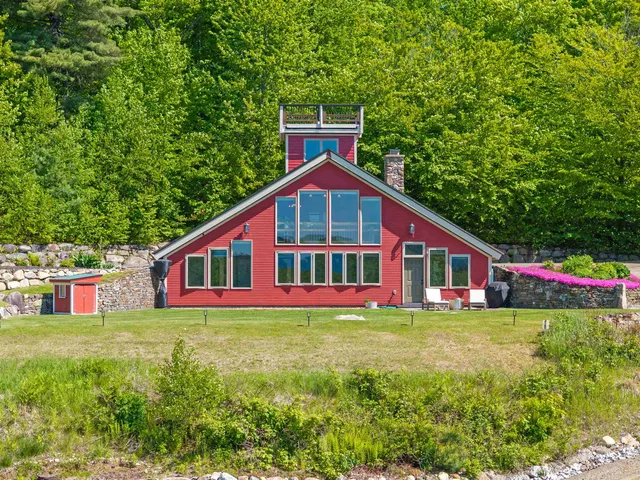 $940,000 | 151 Brock Hill Road, Bristol, NH 03222