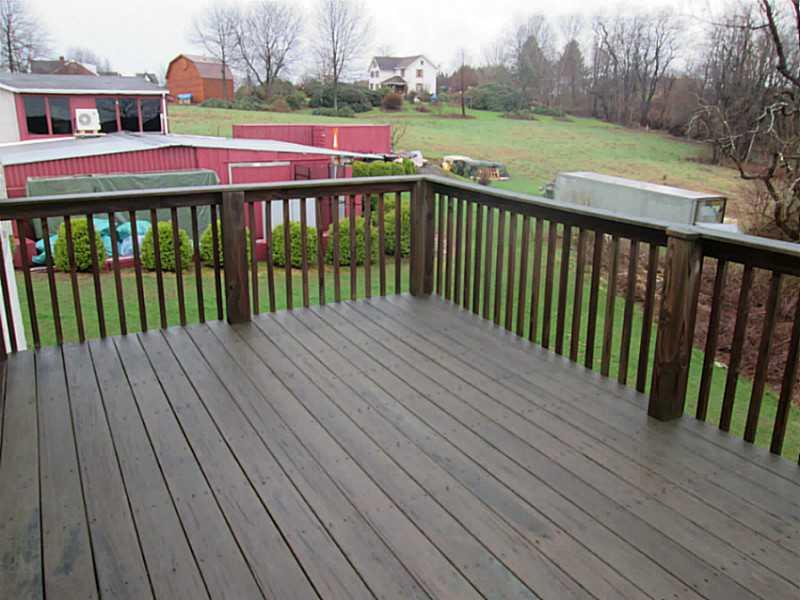 429 Bonniebrook Road Butler, PA 16002 - Photo 17 of 20 Patio/Deck.