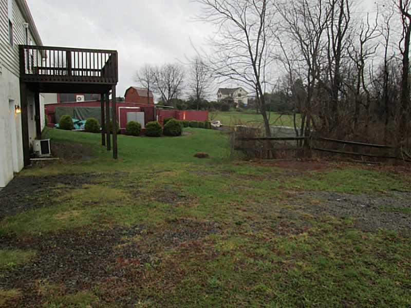 429 Bonniebrook Road Butler, PA 16002 - Photo 19 of 20 Exterior Back.