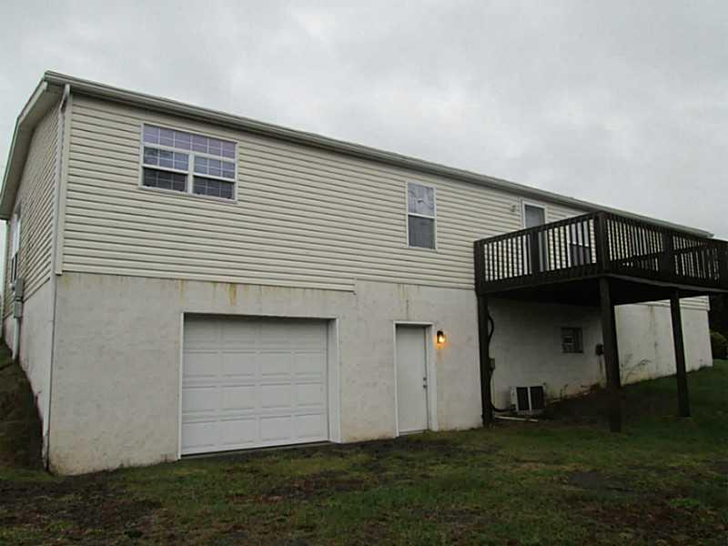 429 Bonniebrook Road Butler, PA 16002 - Photo 20 of 20 Exterior Back.