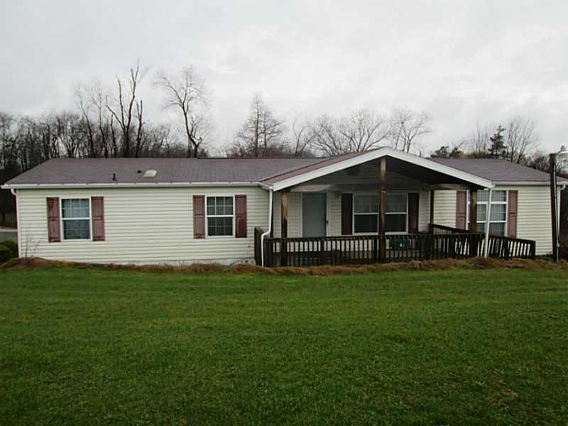 429 Bonniebrook Road Butler, PA 16002 - Photo 3 of 20 Exterior Front.