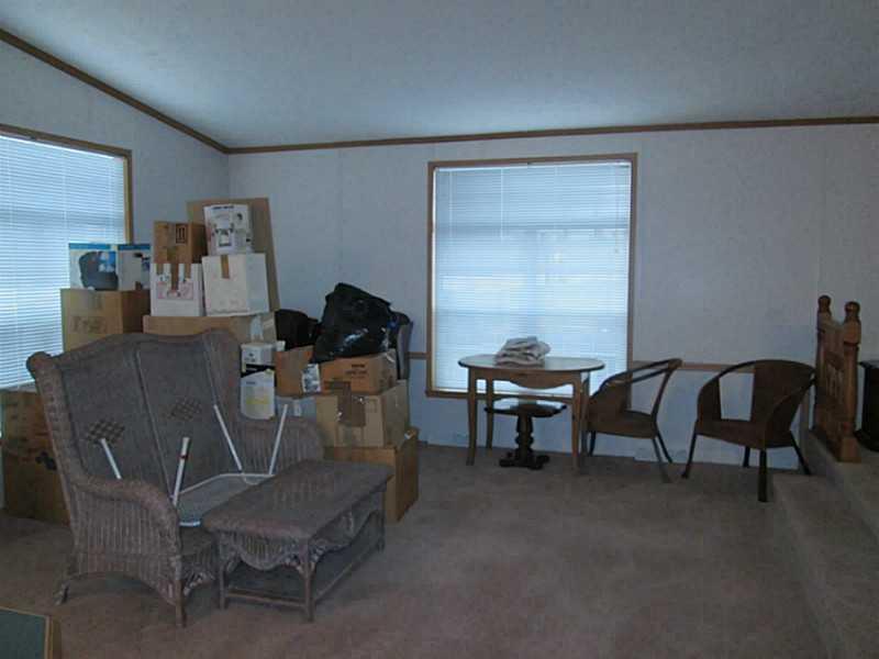 429 Bonniebrook Road Butler, PA 16002 - Photo 6 of 20 Living Room.