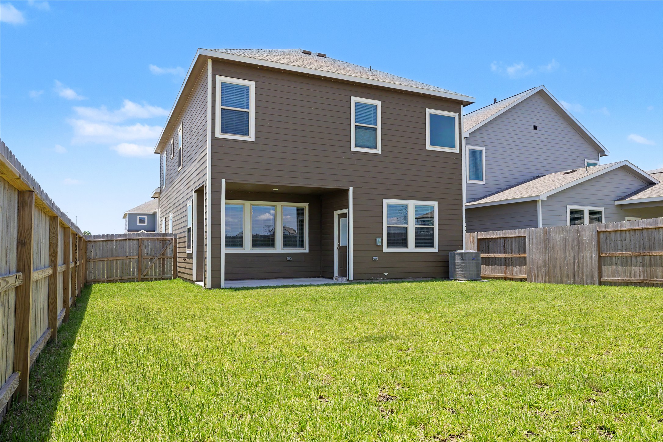 6427 Bolinas Court Rosharon, TX 77583 - Photo 46 of 49 a view of a house with a yard and garage