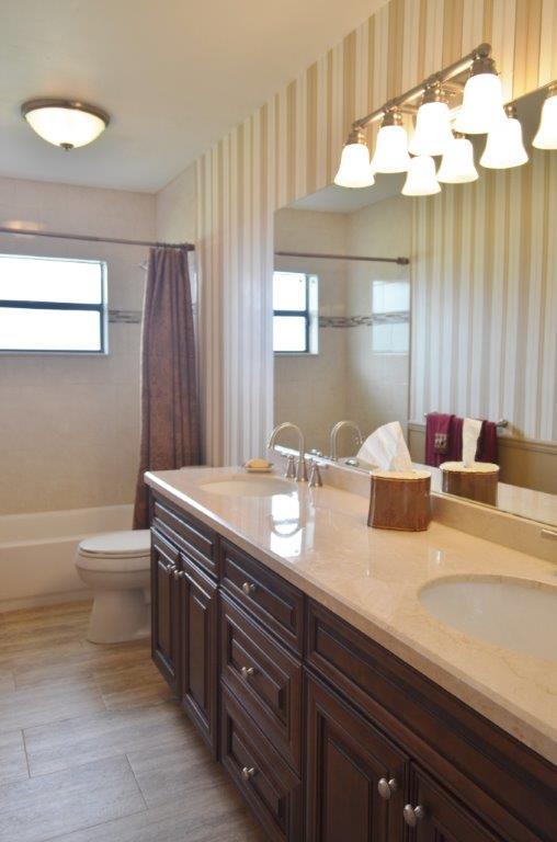22235 Waterside Drive Boca Raton, FL 33428 - Photo 25 of 39 2nd Bathroom