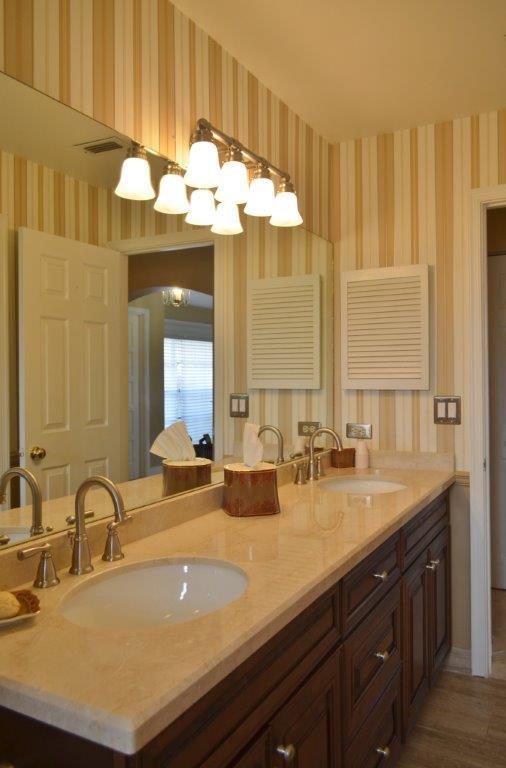 22235 Waterside Drive Boca Raton, FL 33428 - Photo 26 of 39 2nd bathroom