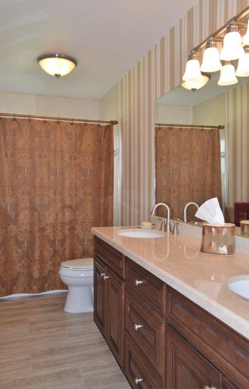 22235 Waterside Drive Boca Raton, FL 33428 - Photo 27 of 39 2nd bathroom