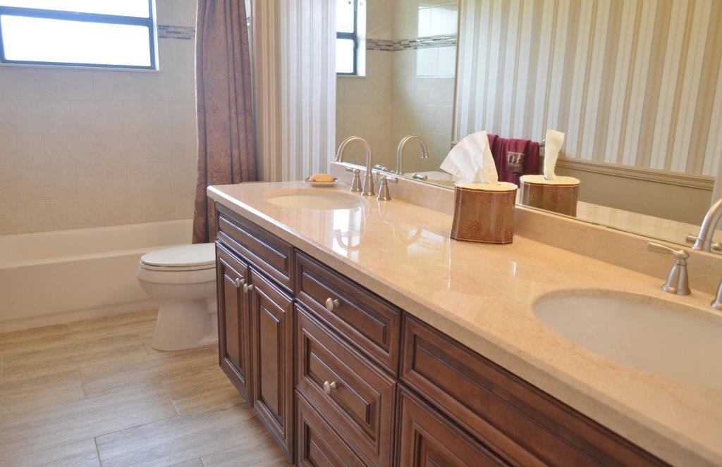 22235 Waterside Drive Boca Raton, FL 33428 - Photo 28 of 39 2nd Bathroom
