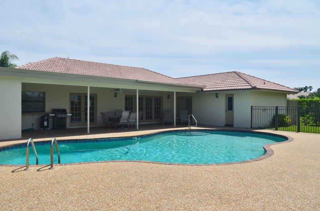 22235 Waterside Drive Boca Raton, FL 33428 - Photo 29 of 39 Exterior Back