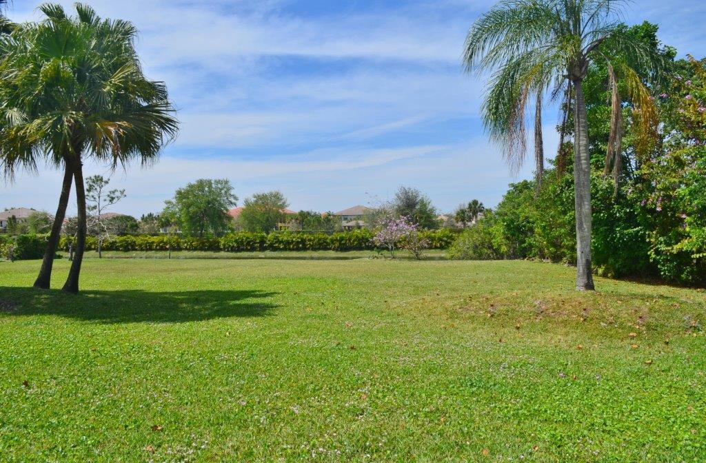 22235 Waterside Drive Boca Raton, FL 33428 - Photo 34 of 39 Large Back Yard