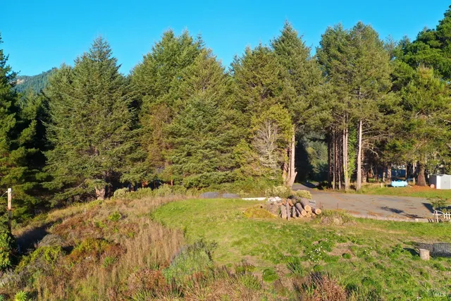 $75,000 | 7 Seaview Point, Whitethorn, CA 95589