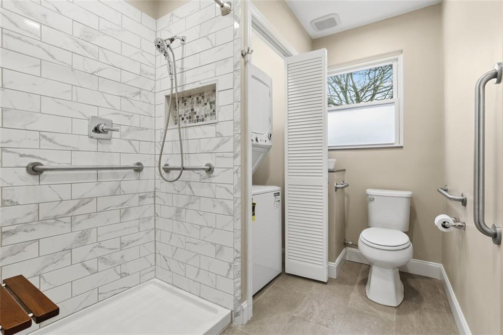 27 Ehle Avenue Coraopolis, PA 15108 - Photo 23 of 44 a bathroom with a toilet and a shower