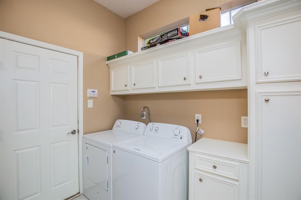 6242 Agassi Ace Court Spring, TX 77379 - Photo 20 of 33 Laundry Room