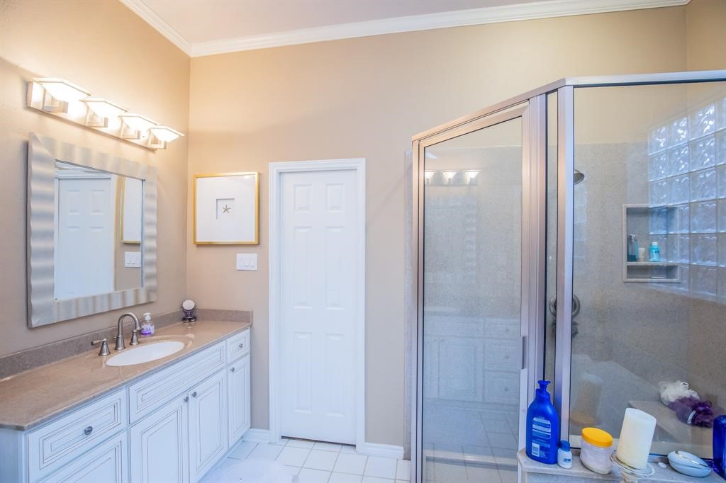 6242 Agassi Ace Court Spring, TX 77379 - Photo 25 of 33 Primary Bath