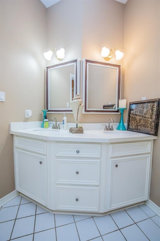 6242 Agassi Ace Court Spring, TX 77379 - Photo 30 of 33 Guest Bath