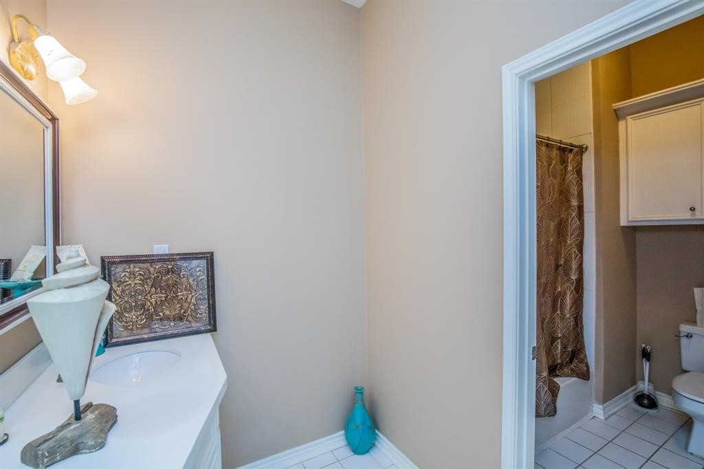 6242 Agassi Ace Court Spring, TX 77379 - Photo 31 of 33 Guest Bath