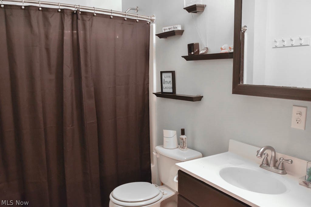 7130 Canal Road Northeast Dover, OH 44622 - Photo 22 of 30 Lower level full bath