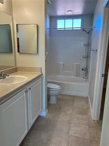 $1,695 | 5552 Bentgrass Drive, Unit 7104, Sarasota, FL 34235