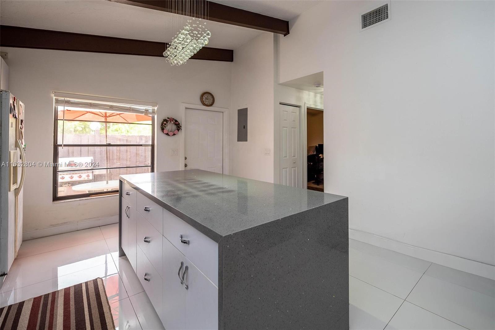 127 Gate Road, Unit 265 Hollywood, FL 33024 - Photo 3 of 40 Gallery Image 3