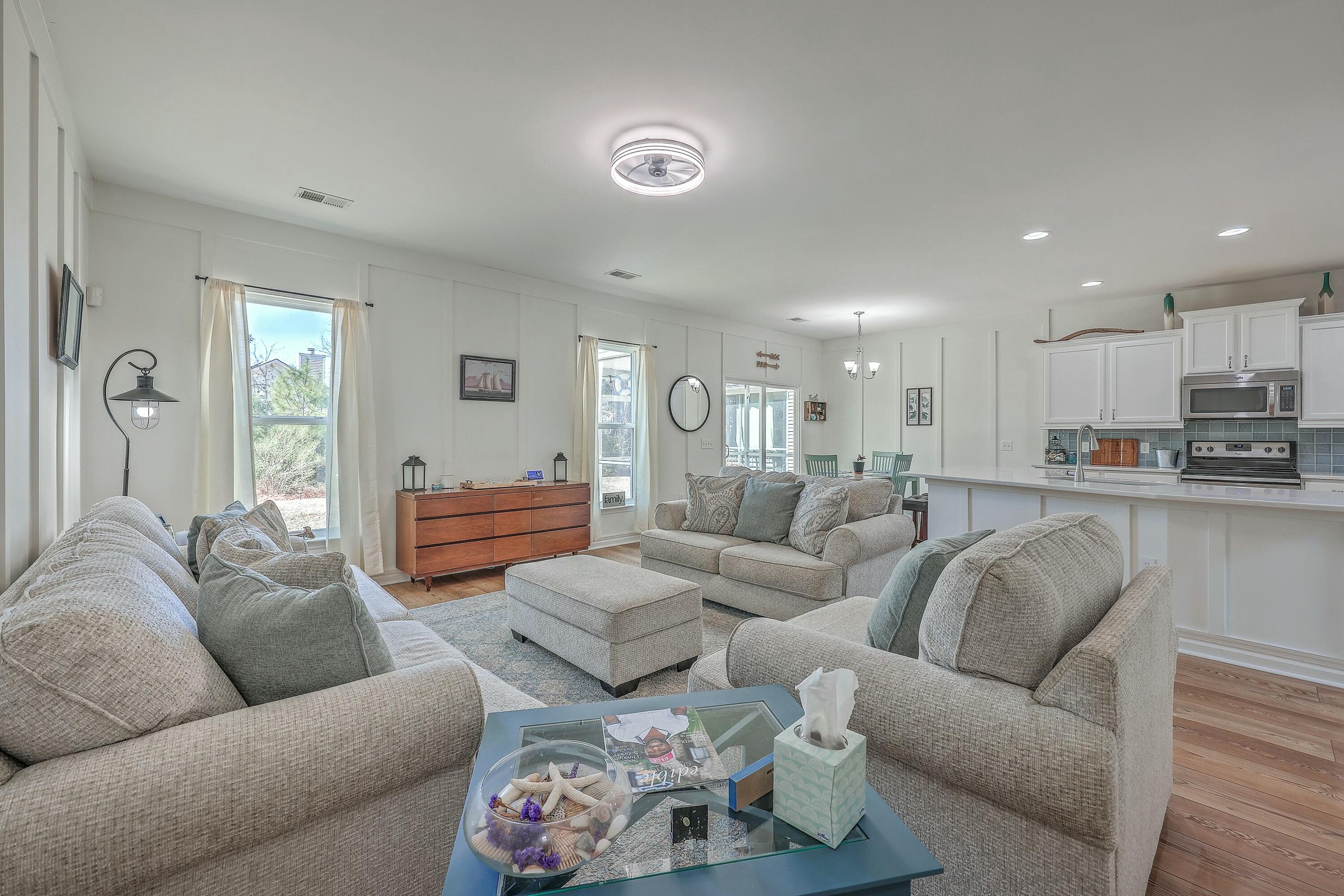 218 Alpine Road Summerville, SC 29485 - Photo 15 of 38 Open concept living