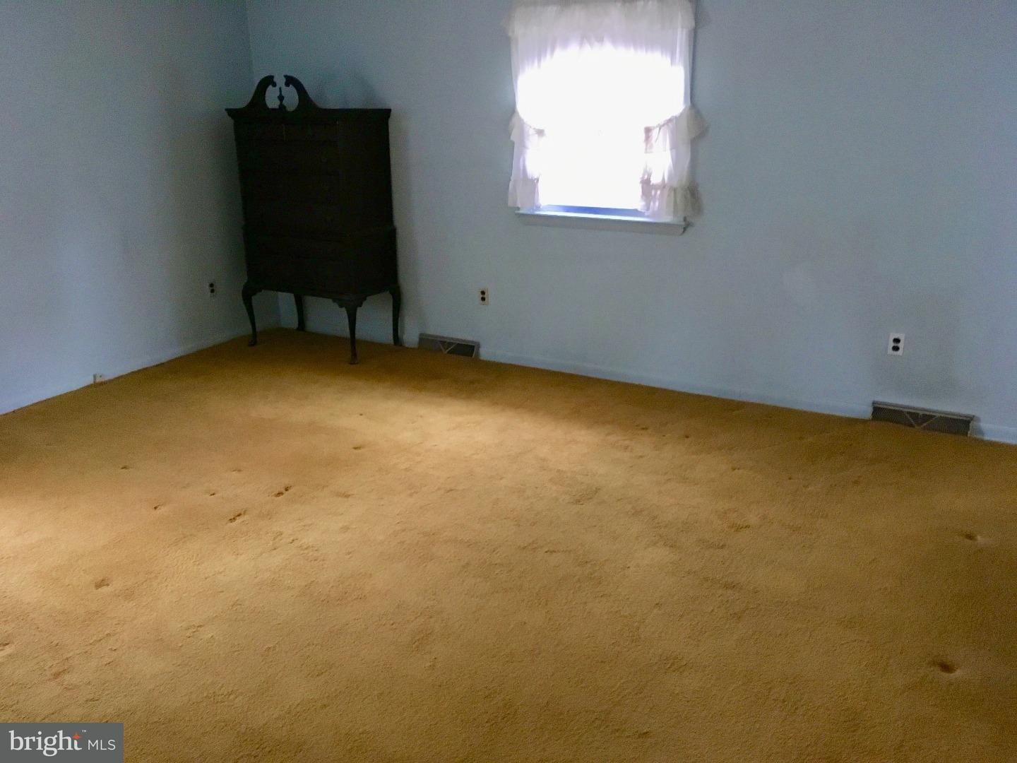 923 Pitt Road Cheltenham, PA 19012 - Photo 8 of 11 Bedroom - Main