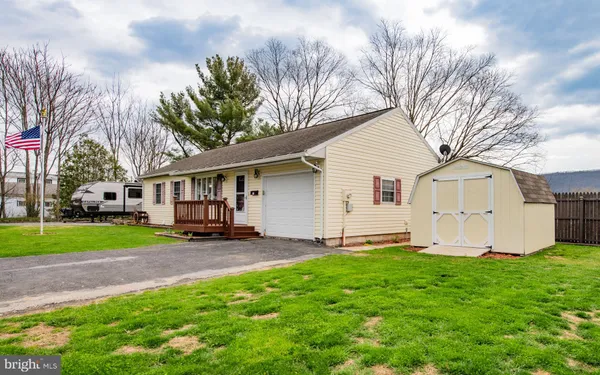 $235,000 | 956 Center Street, Lock Haven, PA 17745