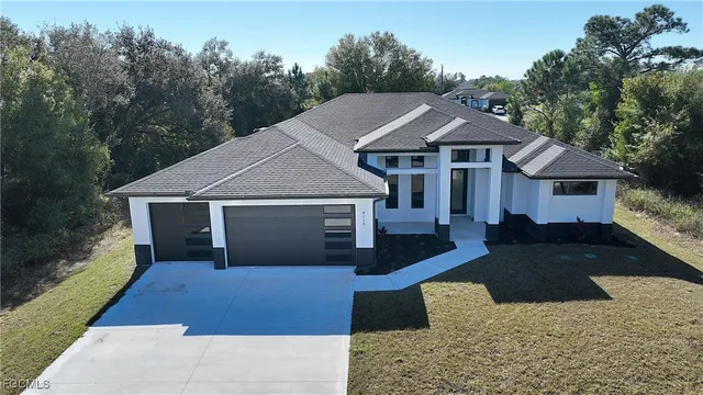 $599,900 | 4119 9th Street Southwest, Lehigh Acres, FL 33976