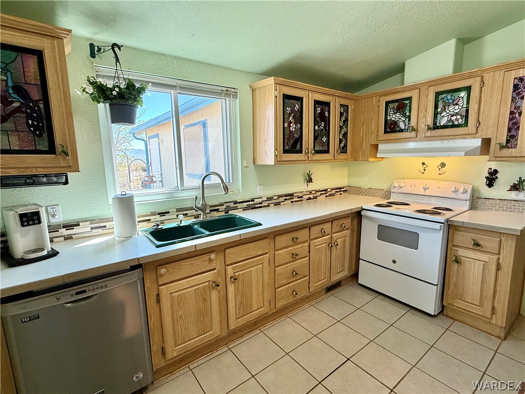 1949 Elgin Road Golden Valley, AZ 86413 - Photo 10 of 41