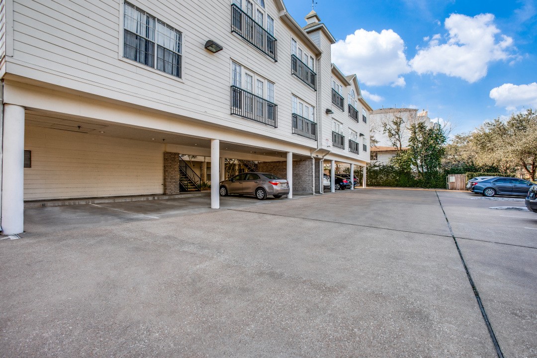 3903 Law Street, Unit 5 Houston, TX 77005 - Photo 2 of 7 Building Exterior