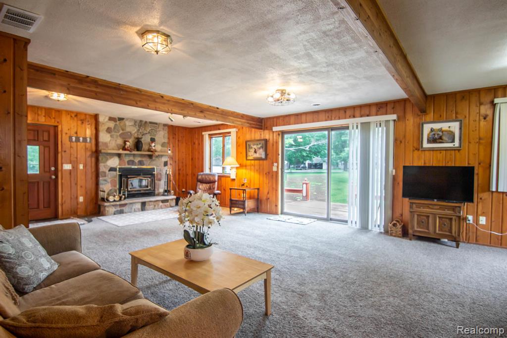 2433 Fox Road Lincoln, MI 48742 - Photo 7 of 27 Gallery Image 7