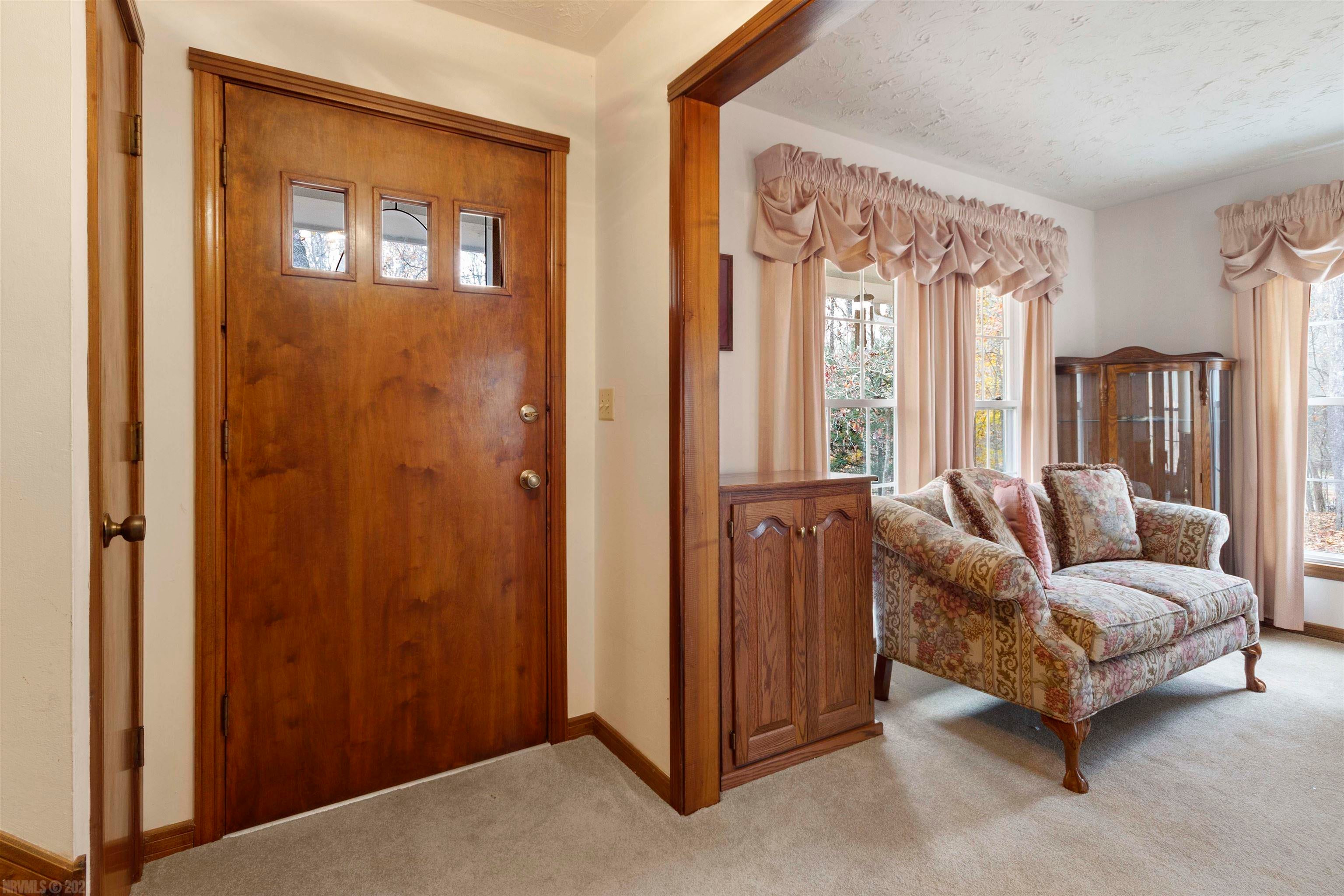 7388 River Bluff Road Radford, VA 24141 - Photo 3 of 34 Gallery Image 3