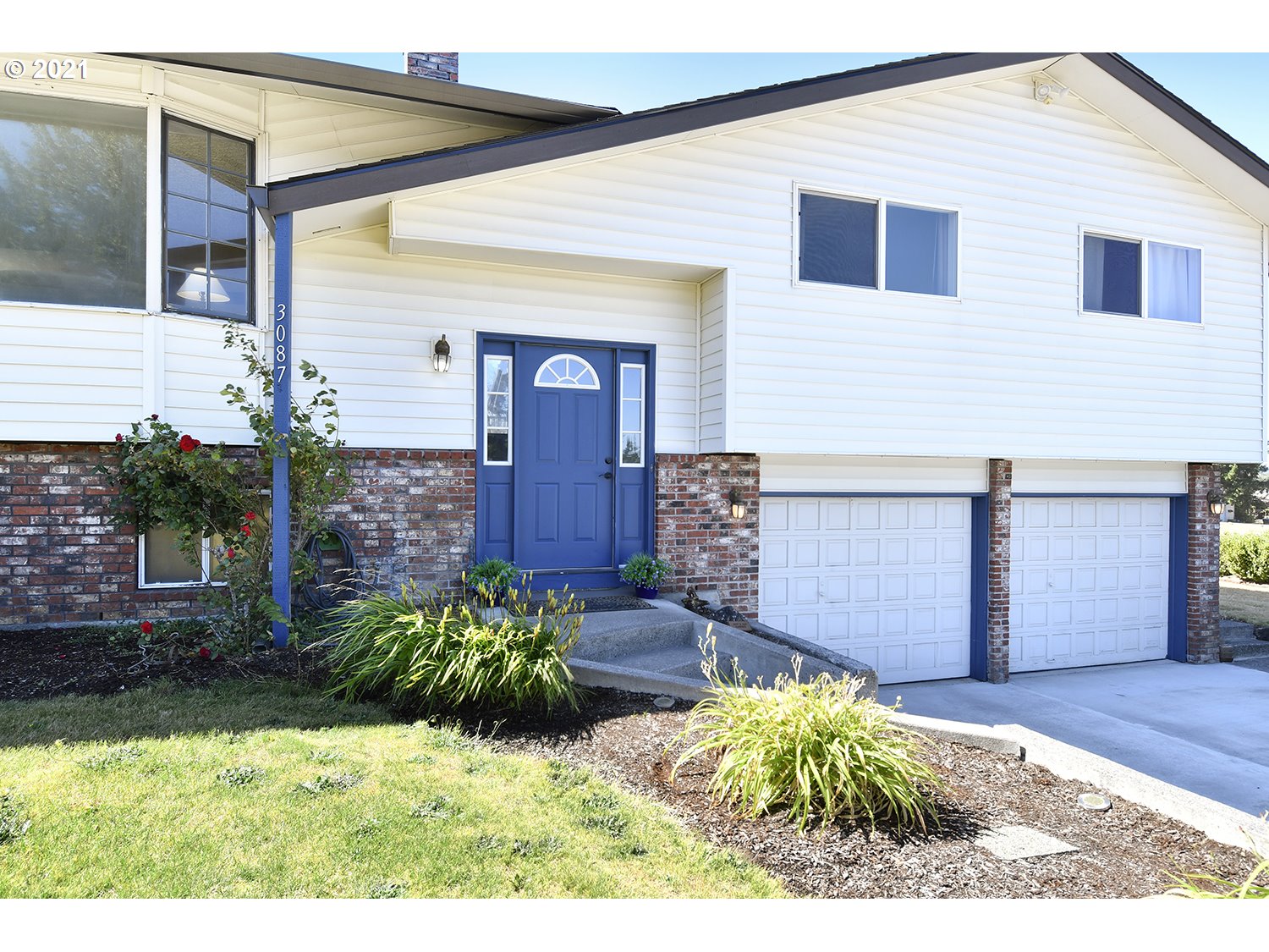 3087 Northwest 259th Street Ridgefield, WA 98642 - Photo 3 of 32