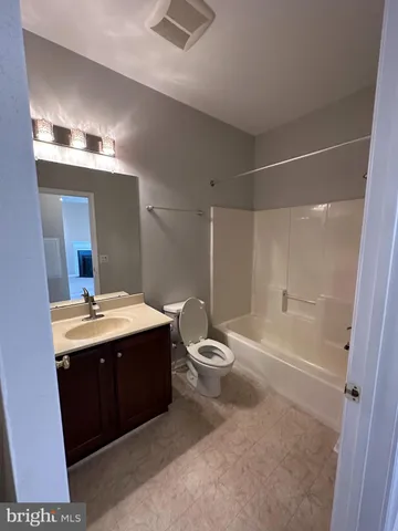 $2,300 | 702 Van Gogh Court, Williamstown, NJ 08094