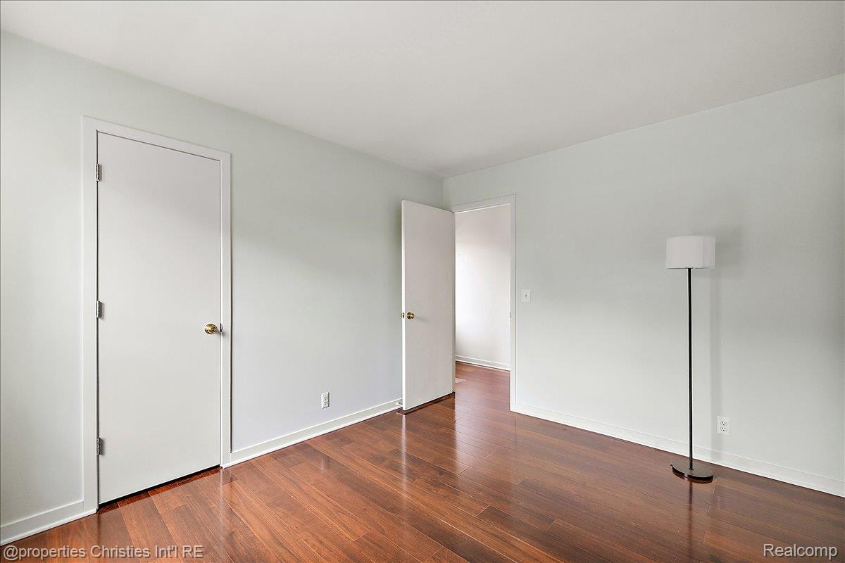 2635 Dorchester Road Birmingham, MI 48009 - Photo 22 of 44